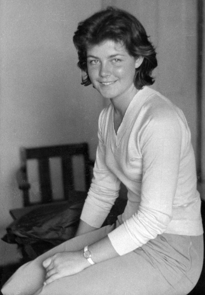 Schoolfriends,1-57PNG