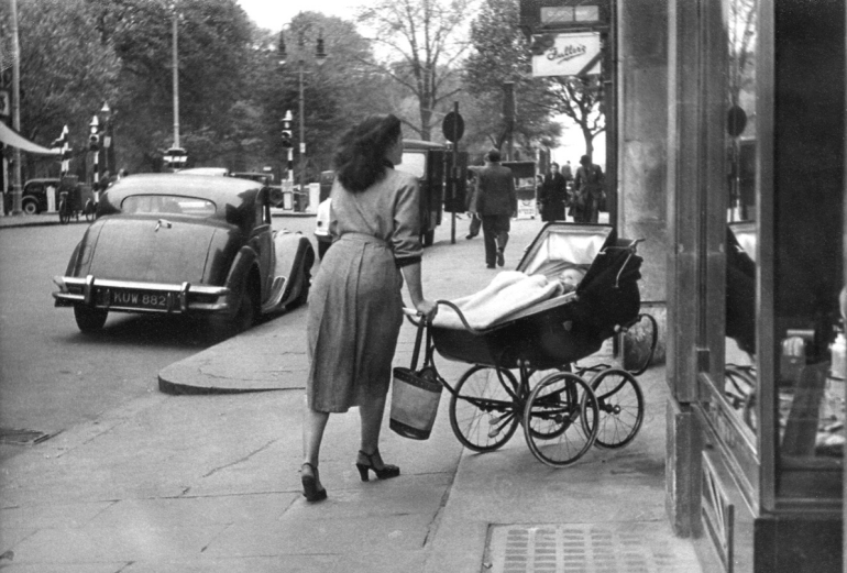 Women-Hochwasserkinderwagen-13PNG